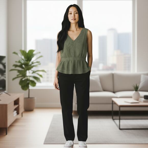 Banana Republic Heritage Collection Deep V-Neck Green Top Size 4 - Picture 1 of 5
